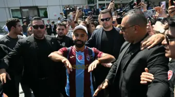 رئيس بشكتاش يثير الجدل بتصريحات قوية حول انتقال محمد صلاح لطرابزون سبور